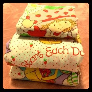 Vintage Strawberry Shortcake twin sheet set